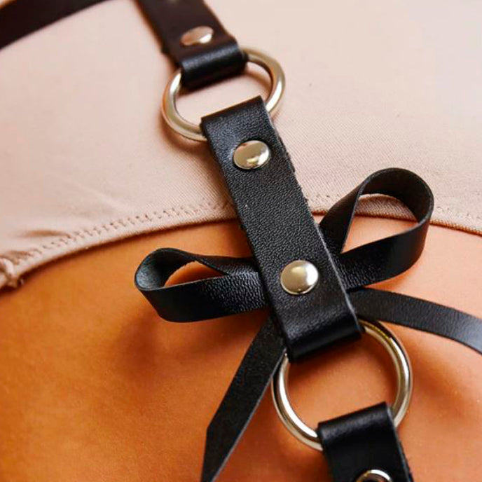 Leather suspenders